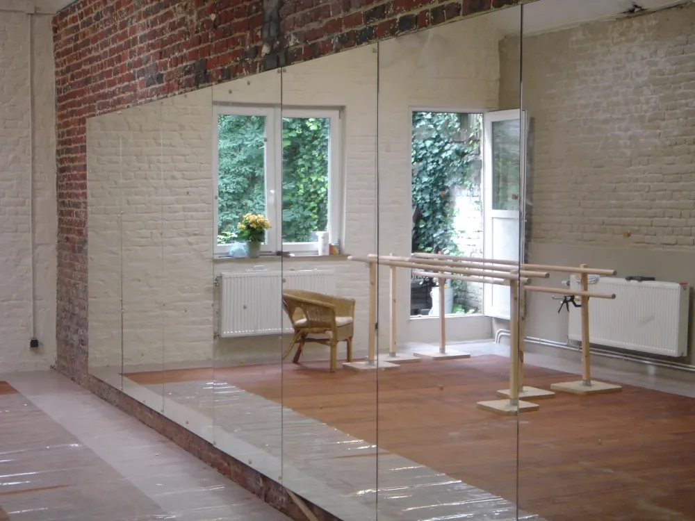 Miroir Dance-min